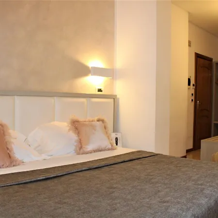 Hotel Artemisia Palace