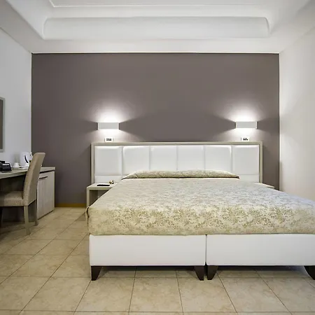 Artemisia Palace 4*