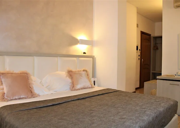 Hotel Artemisia Palace